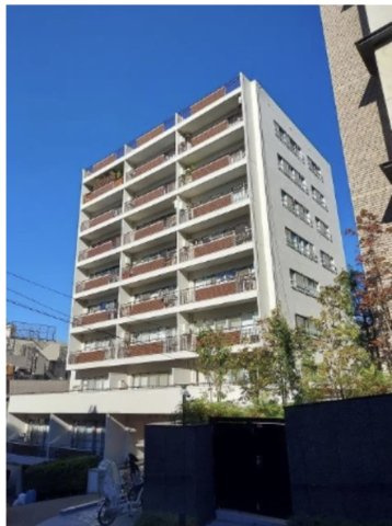 ★仲介手数料無料★パレス三條（目黒区アドレス。4路線利用可能な「目黒」駅から徒歩5分の好立地に建つヴィンテージマンションです）の外観