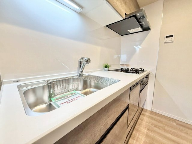 【キッチン】 | ★仲介手数料無料★パレス三條（目黒区アドレス。4路線利用可能な「目黒」駅から徒歩5分の好立地に建つヴィンテージマンションです）