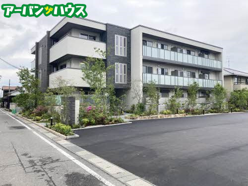 ガーデンズ ヒモリの外観