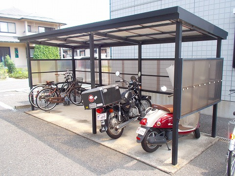 コロニーK Aの外観|駐輪場