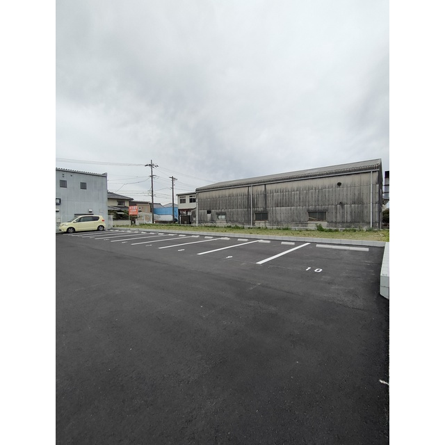 岐阜市芋島１丁目の駐車場