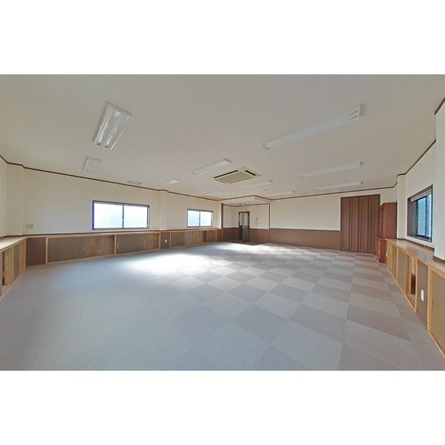 中川原3丁目貸家の居間・リビング