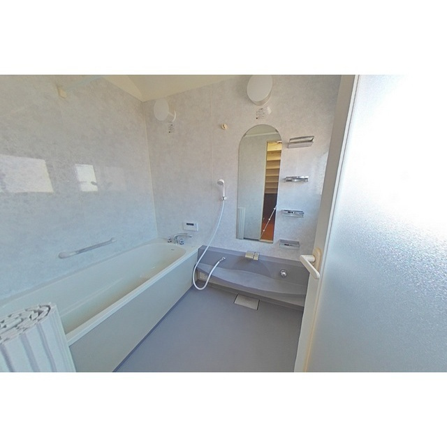 中川原3丁目貸家の浴室