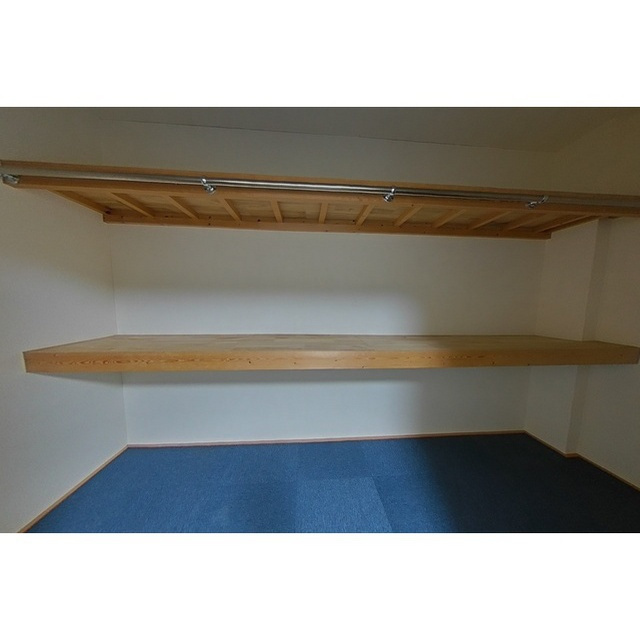 中川原3丁目貸家の収納