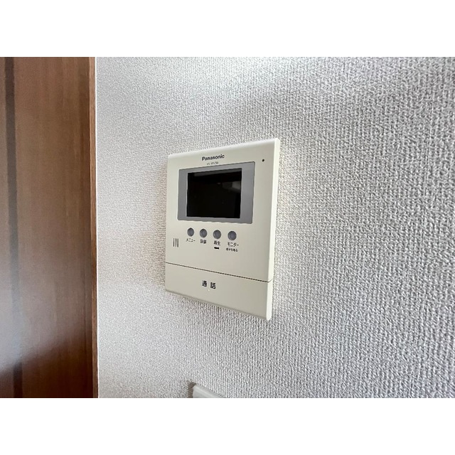 カインド・リバレインの設備