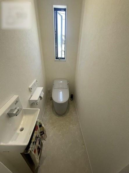 和歌山市古屋　中古戸建のトイレ