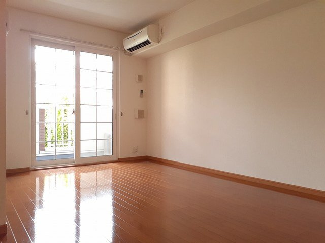 グランデ新田Ｂの居間・リビング