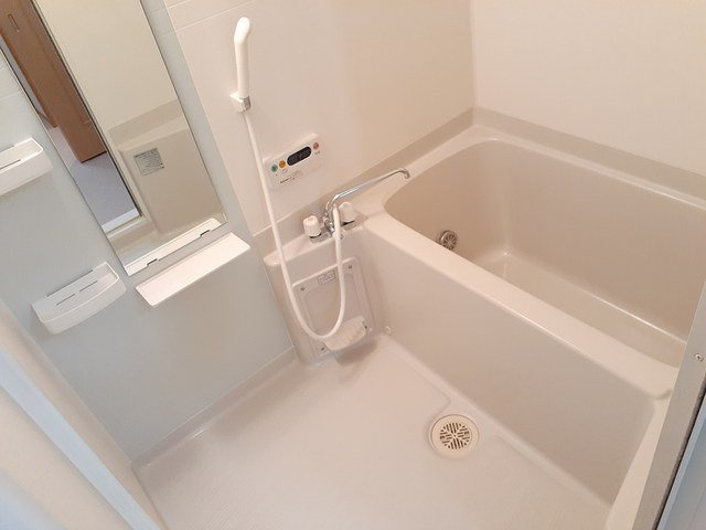 グランデ新田Ｂの浴室