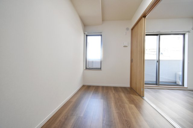 ウエルスクエア西宮甲東園の洋室