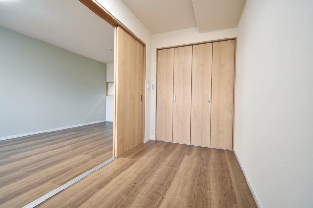 ウエルスクエア西宮甲東園の洋室