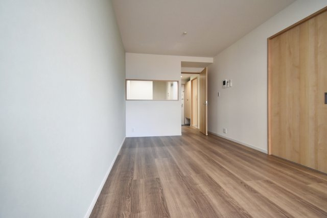 ウエルスクエア西宮甲東園の居間・リビング