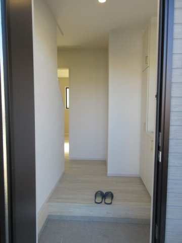 【仲介手数料無料】新築戸建　熊谷市別府2-66（全1棟）の玄関