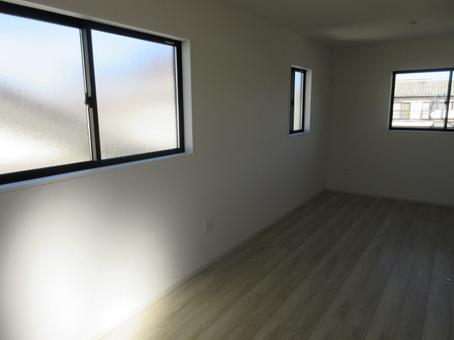 【仲介手数料無料】新築戸建　熊谷市別府2-66（全1棟）の洋室