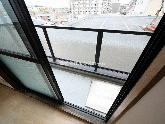 末広13番館のバルコニー