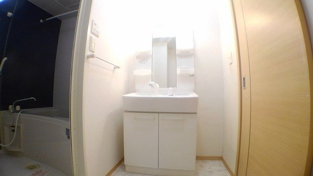 フローリア漣４号館の洗面所