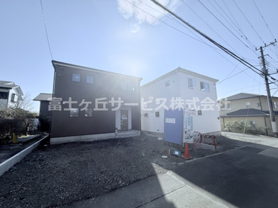 【外観】 | 富士宮市宮原 新築一戸建て 2号棟 | 現在建築中の外観画像です。ご内覧は同じメーカーの完成物件へご案内いたしますので、いつでもご相談ください！