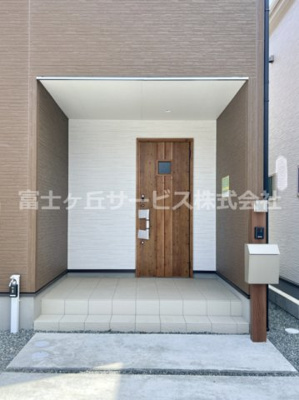 【エントランス】 | 富士宮市宮原 新築一戸建て 2号棟 | エントランスです