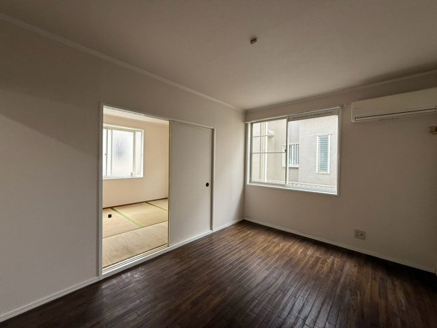 ニュー作新ハイツの居間・リビング|ゆったりとした居間です