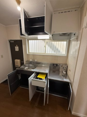 ニュー作新ハイツのキッチン|お料理しやすいキッチンです