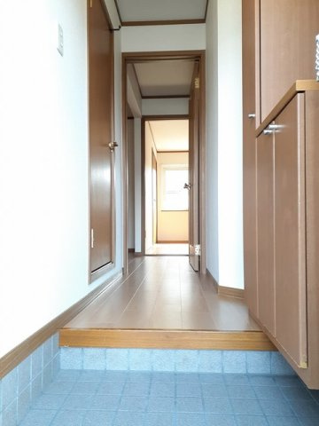 ルミエール今山の玄関