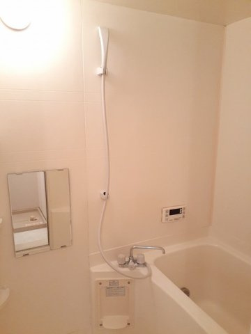 ルミエール今山の浴室