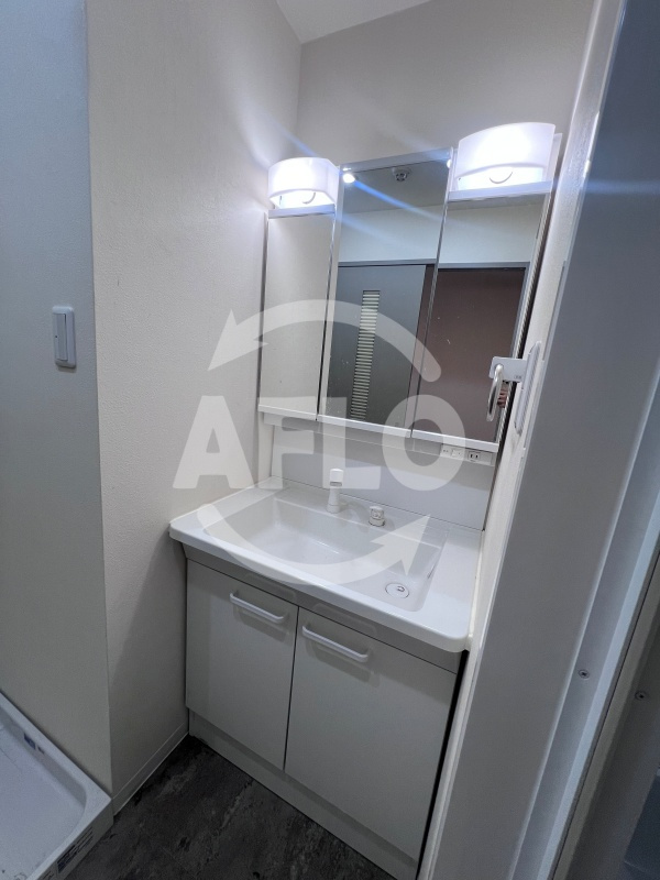 ユンヌ・ホワイエの独立洗面台|ユンヌ・ホワイエ　独立洗面台