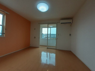 【居間・リビング】 | メゾン早坂　壱番館 | 使いやすい居間です