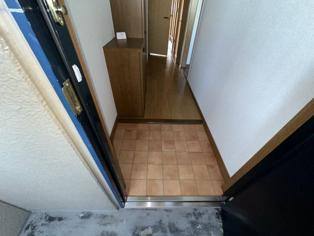 シャルマン今宿の玄関