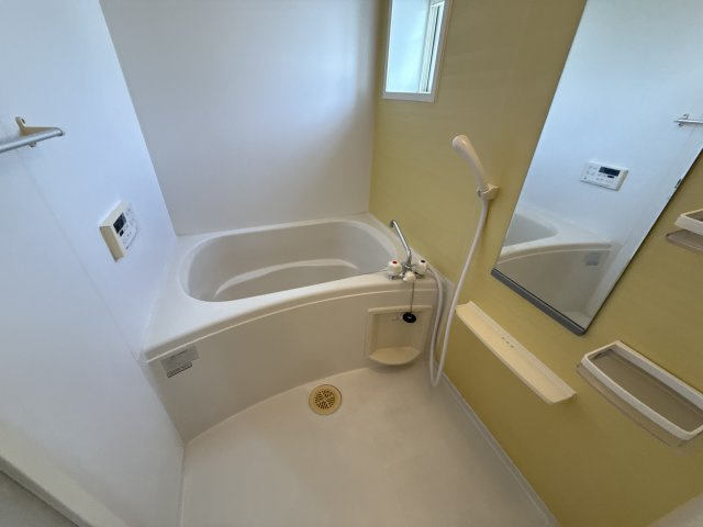 セレーノ・Ａの浴室