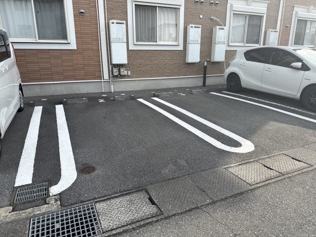 セレーノ・Ａの駐車場