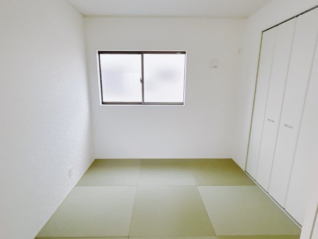 【新築戸建】前橋市下細井町第10-1期の和室|和室でしか味わえない畳ならではの香りや素材で和のやすらぎを感じてください♪畳にはリラックス効果があるといわれています。のんびりするならやっぱり和室が一番ですね♪