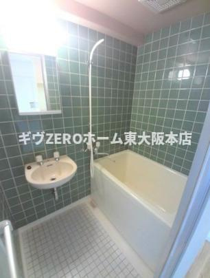 アンヘルム杭全の浴室