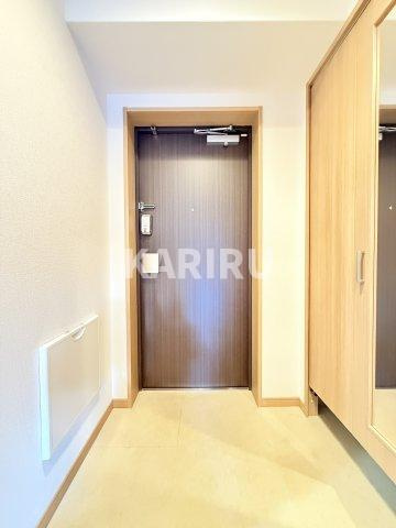 クロシェット関目 の玄関