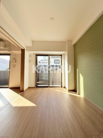 クロシェット関目 の居間・リビング