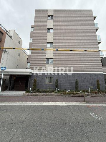 クロシェット関目 の駐車場