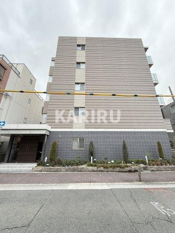 クロシェット関目 の駐車場