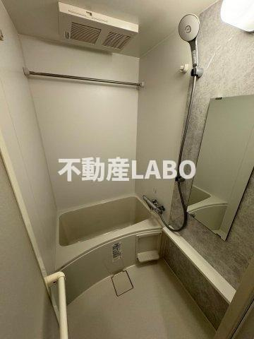 エスリード弁天町ルシェンテの浴室