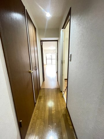 パルコート明ケ島の玄関