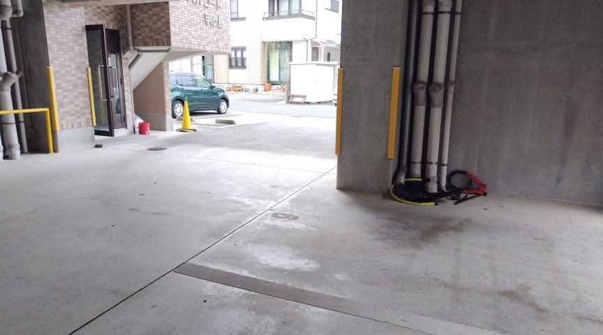 パルコート明ケ島の駐車場