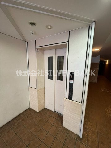 グラスホッパーの設備