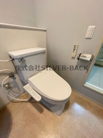 グラスホッパーのトイレ