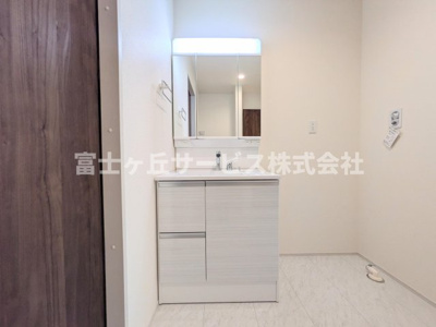 【独立洗面台】 | 浜松市中央区寺脇町 3期 新築一戸建て | 独立洗面台です