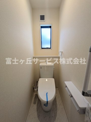 【トイレ】 | 浜松市中央区寺脇町 3期 新築一戸建て | トイレです