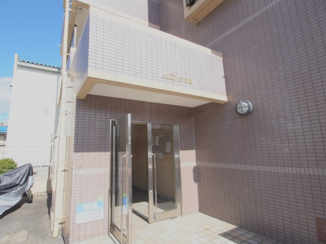 アヴニール古市橋のエントランス