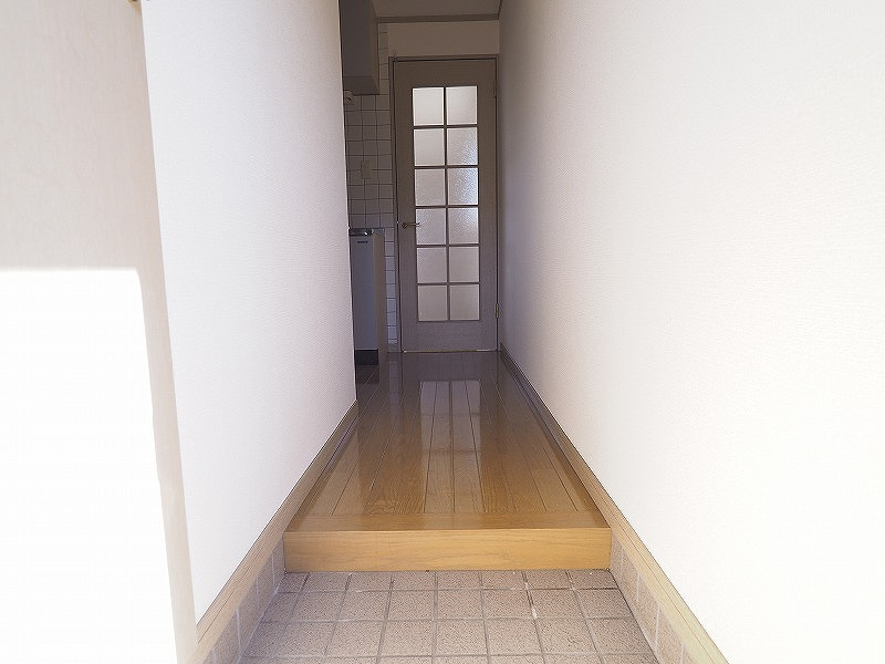 クオリティハイツ箕郷の玄関