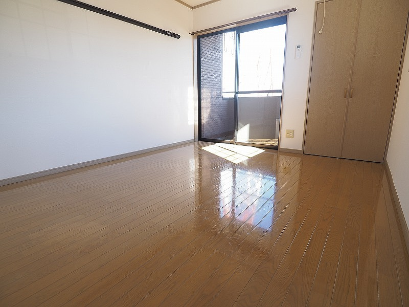 クオリティハイツ箕郷の居間・リビング