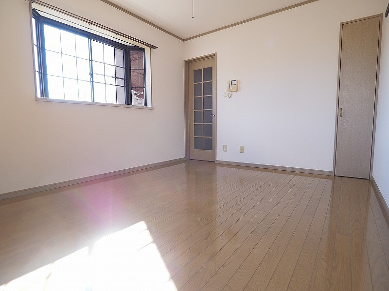 クオリティハイツ箕郷の居間・リビング