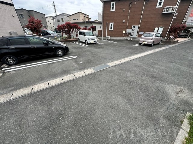 GLORY蘭の駐車場
