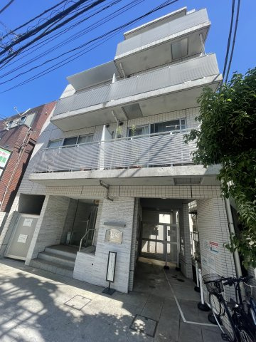 プレール・ドゥーク北新宿3の外観