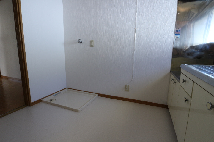 コーポセイゲツ東棟の居間・リビング